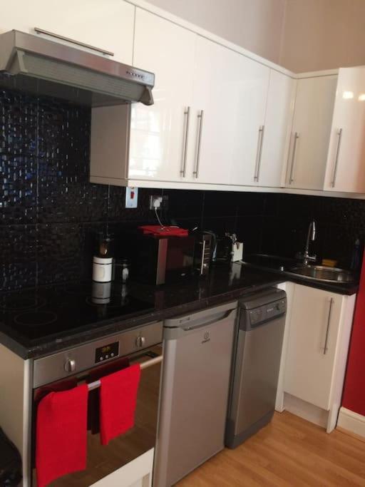 Апартаменти Cozy Flat, 5 Minute Walk To Oxford Circus Лондон Екстер'єр фото
